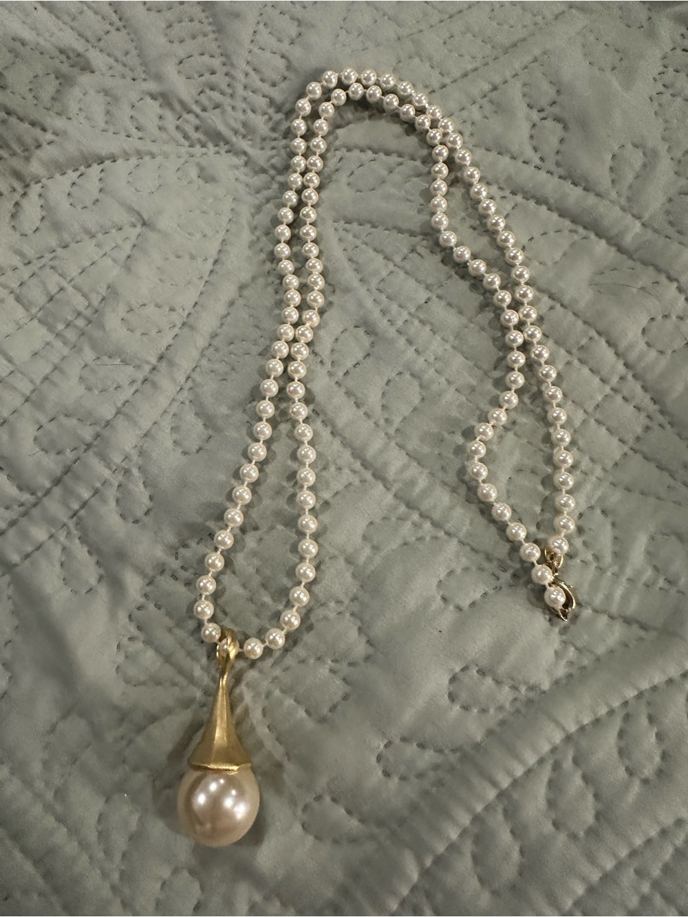 Vintage Pearl Bead Necklace with Gold Teardrop Pearl Pendant
